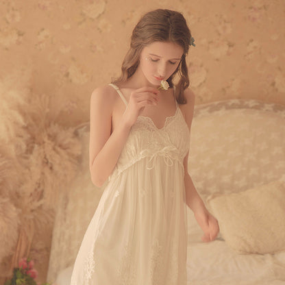 Women's White Lace 2-Piece Nightgown and Robe Set - Elegant Sleepwear