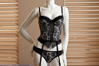 Women's Lace Garter Lingerie Set - Delicate Retro Design with Stockings