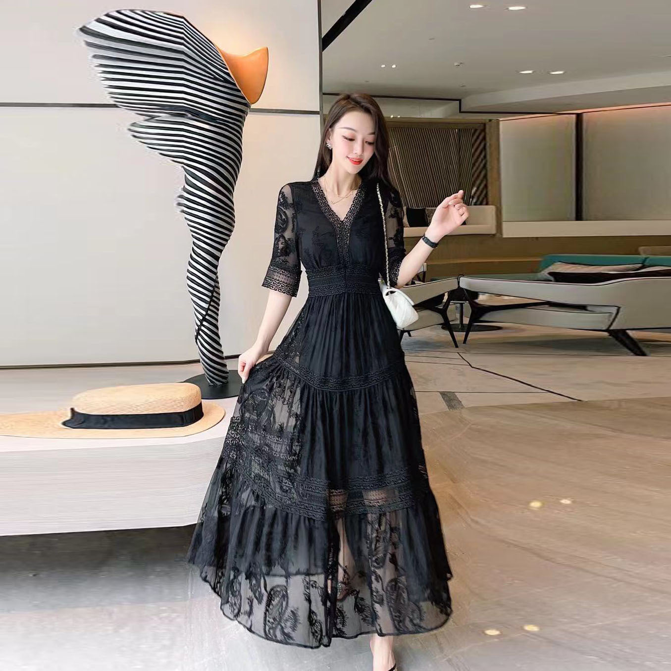 New Elegant And Feminine V-neck Embroidered Silk Long Fairy Skirt
