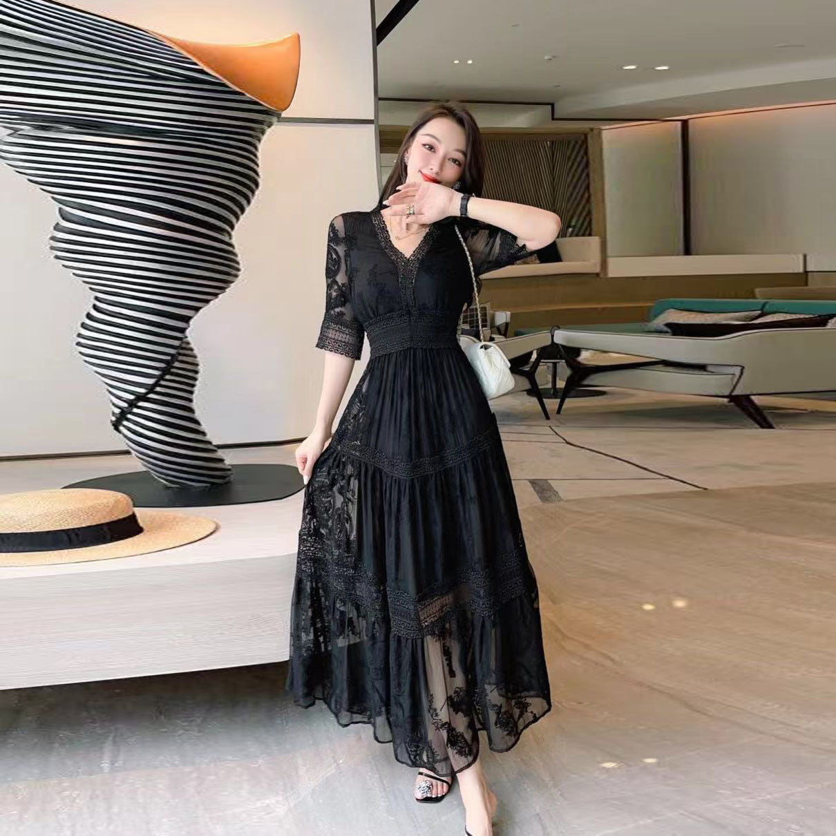New Elegant And Feminine V-neck Embroidered Silk Long Fairy Skirt