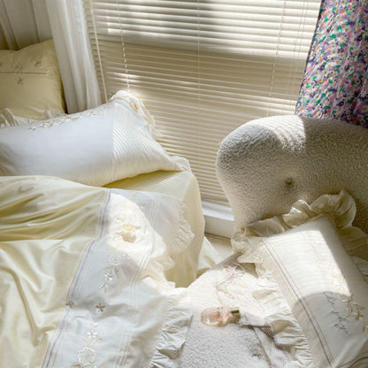 Premium Long-Staple Cotton Bedding Set - 4-Piece Lace Detail Collection