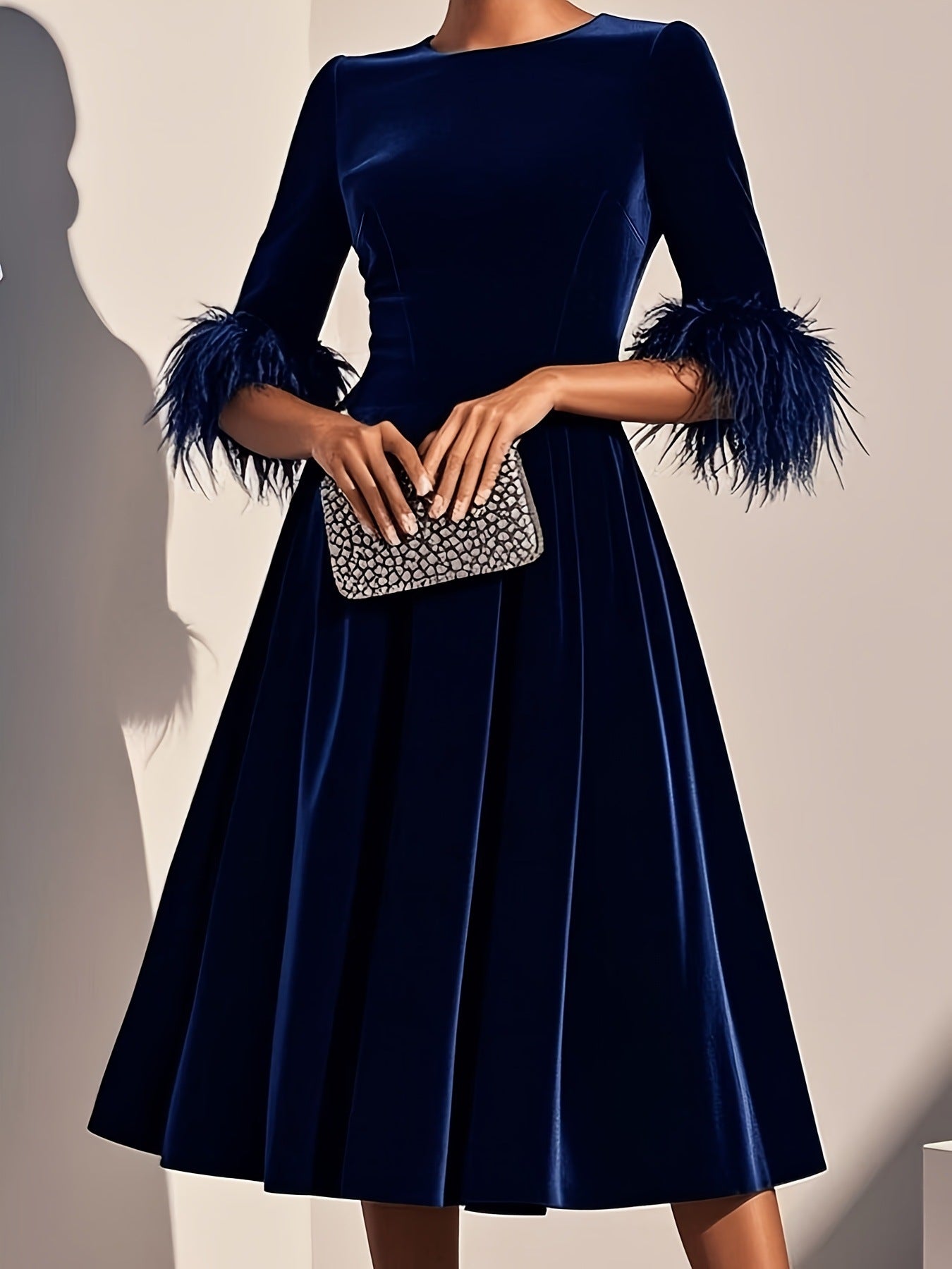 Women's Elegant Round-Neck Velvet Dress - Mid-Length Three-Quarter Sleeve