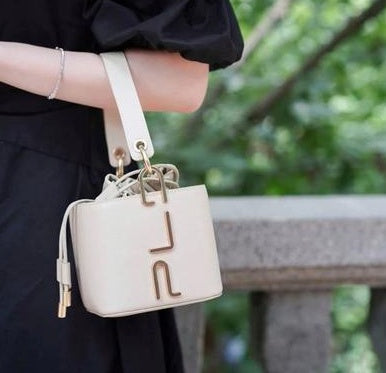 Cowhide Leather Bucket Bag - European American Fashion Handbag with Zipper Closure