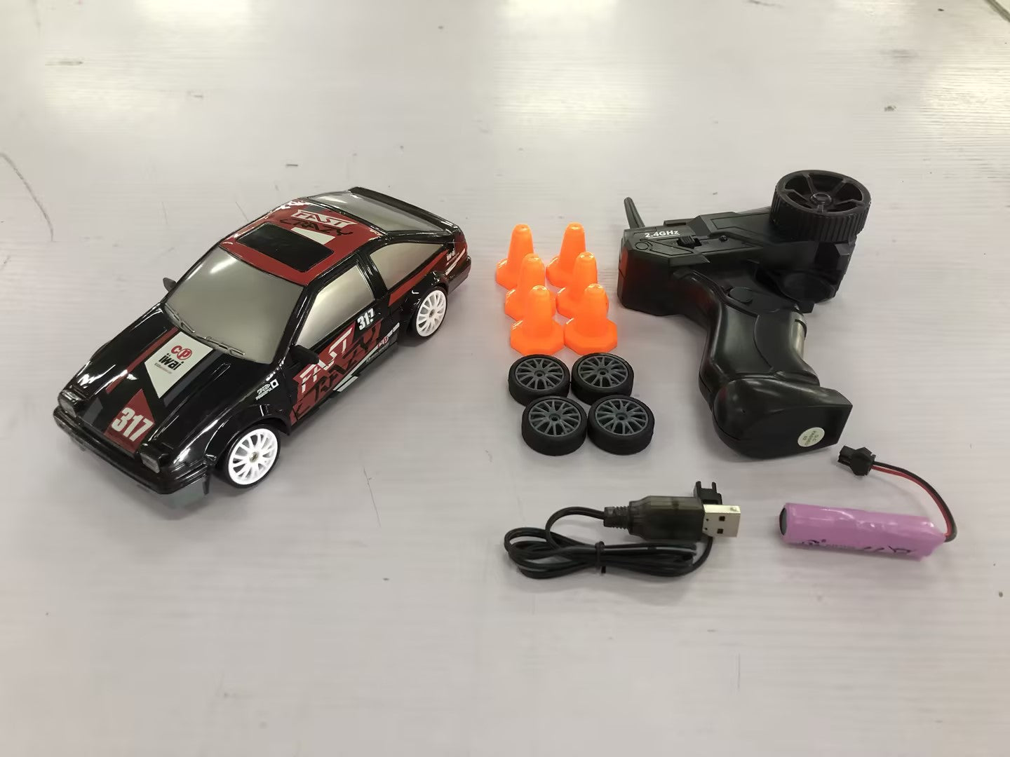 RC Drift Car 1:24 Scale - 2.4GHz 4WD Remote Control Racing Car with Lights