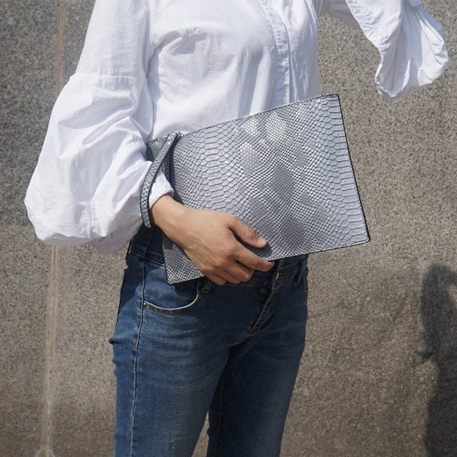 Crocodile Embossed Envelope Clutch - Vegan Leather Handbag with Zipper Closure