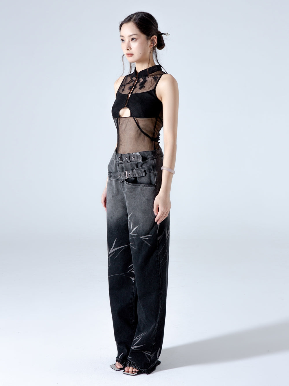 Chinese Style Pine Cypress Embroidered Hollow Gauze Top - Black