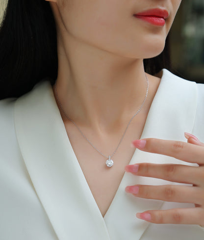 2 Carat Moissanite Pendant Necklace - S925 Silver Platinum Plated Light Luxury Jewelry