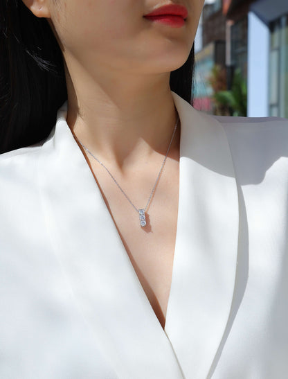 0.5 Carat Moissanite Circle Pendant Necklace - S925 Silver Platinum Plated Light Luxury Jewelry