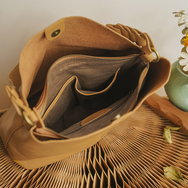 Plant-Tanned First Layer Cowhide Leather Handbag - Large Capacity Women's Bag with Versatile Carrying Options