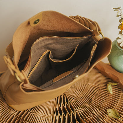 Plant-Tanned First Layer Cowhide Leather Handbag - Large Capacity Women's Bag with Versatile Carrying Options