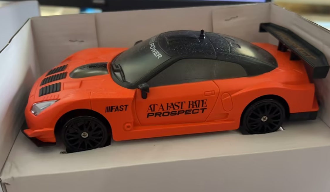 RC Drift Car 1:24 Scale - 2.4GHz 4WD Remote Control Racing Car with Lights
