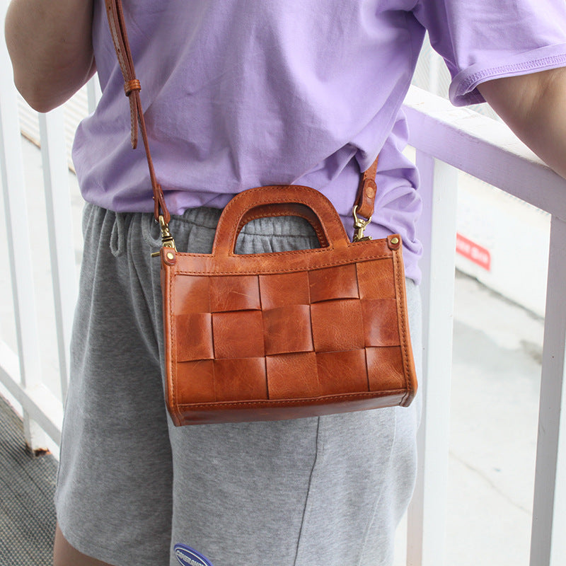 Vegetable-Tanned Head Layer Cowhide Leather Antique Woven Shoulder Bag - European American Retro Style