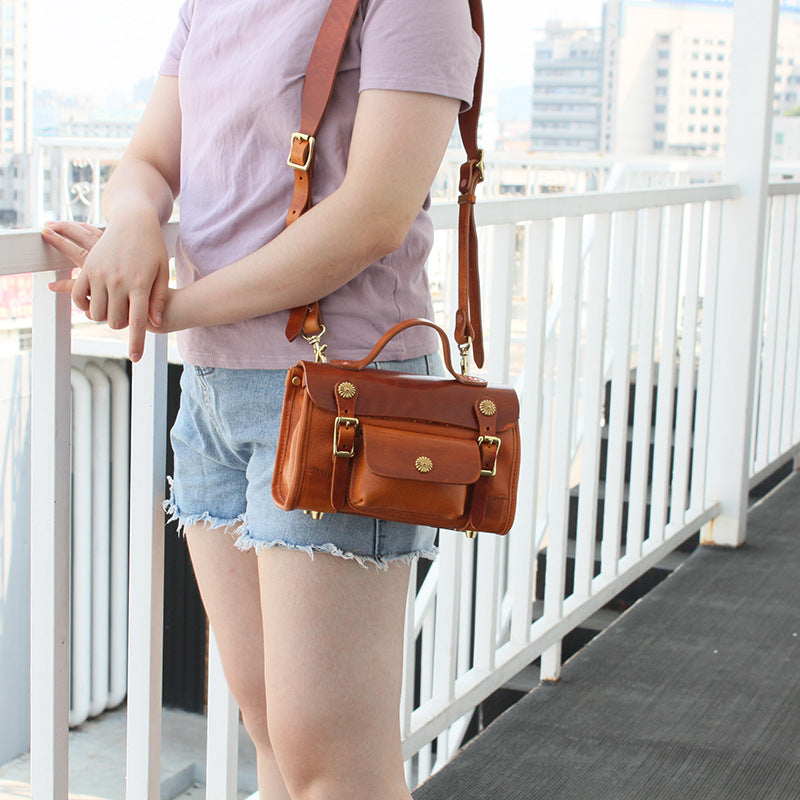 Vegetable-Tanned Head Layer Cowhide Leather Messenger Bag - European American Retro Style