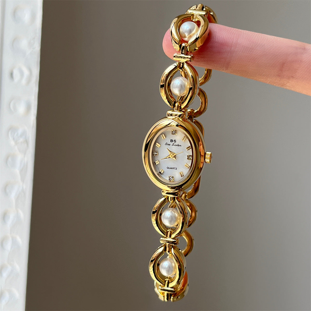 Women's Pearl Bracelet Watch - Elegant Chain Design Timepiece