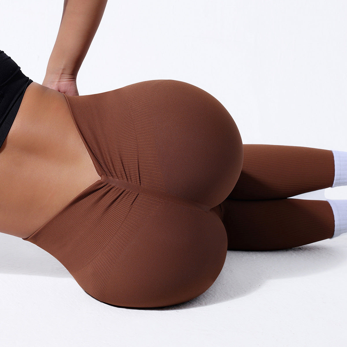 European-Style Seamless Nylon Yoga Pants - Sports Leggings