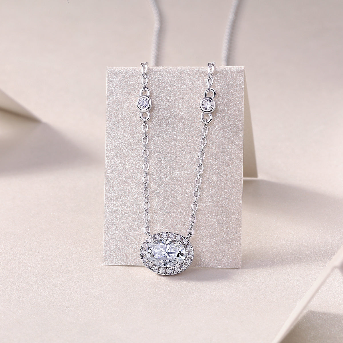 Oval Moissanite Pendant Necklace - S925 Silver Platinum Plated Light Luxury Jewelry